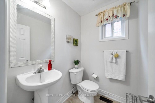 3 Griffen Place, Whitby, ON 