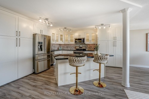 1612-8111 Yonge Street, Markham, ON 