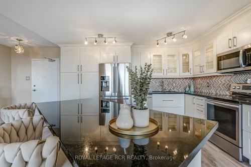 1612-8111 Yonge Street, Markham, ON 