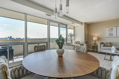 1612-8111 Yonge Street, Markham, ON 