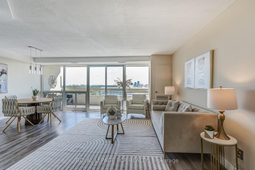 1612-8111 Yonge Street, Markham, ON 