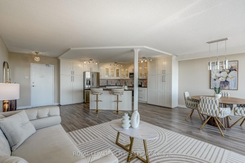 1612-8111 Yonge Street, Markham, ON 