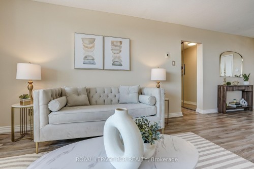 1612-8111 Yonge Street, Markham, ON 