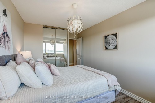 1612-8111 Yonge Street, Markham, ON 