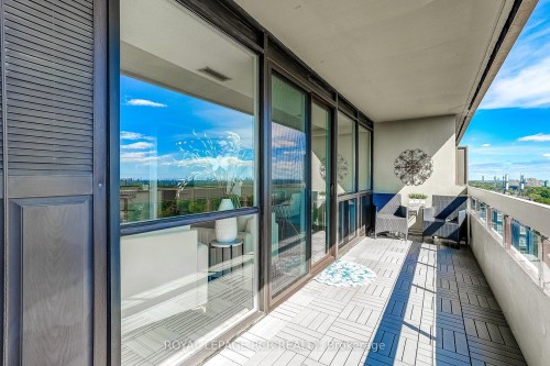 1612-8111 Yonge Street, Markham, ON 