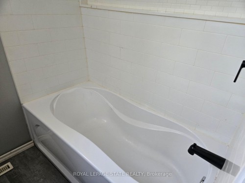 16 Broderick Avenue, Thorold, ON 