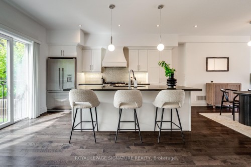 18 Matthew Court, Toronto, ON 