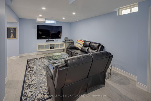 1832 Misthollow Drive, Pickering, ON 