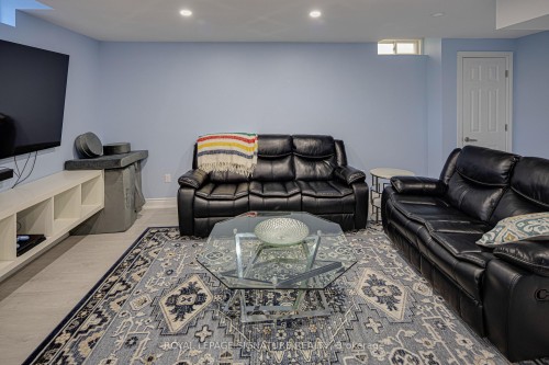 1832 Misthollow Drive, Pickering, ON 