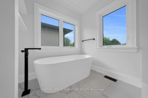 92 Howard Road, Newmarket, ON 