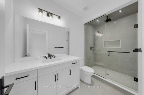 92 Howard Road, Newmarket, ON 