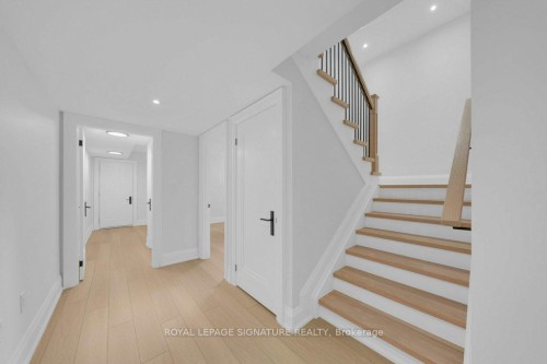 92 Howard Road, Newmarket, ON 