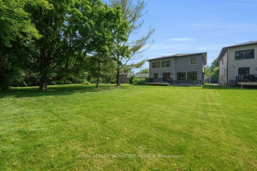 92 Howard Road, Newmarket, ON 