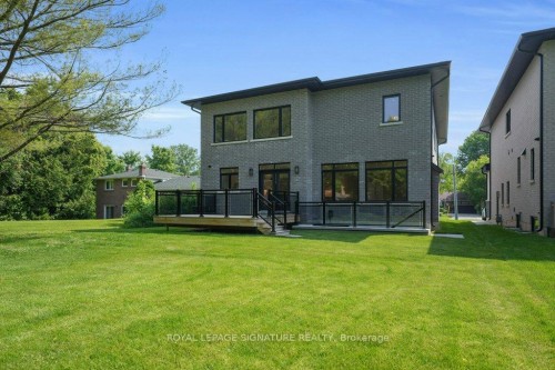 92 Howard Road, Newmarket, ON 