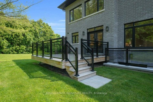 92 Howard Road, Newmarket, ON 