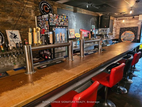 1174 Bloor Street W, Toronto, ON 