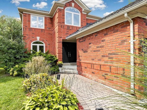 81 Pinnacle Trail, Aurora, ON 