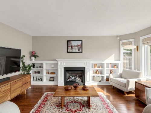 81 Pinnacle Trail, Aurora, ON 