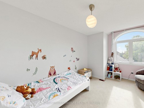 81 Pinnacle Trail, Aurora, ON 