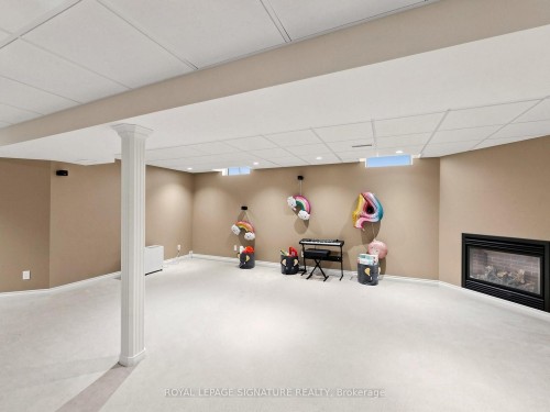 81 Pinnacle Trail, Aurora, ON 