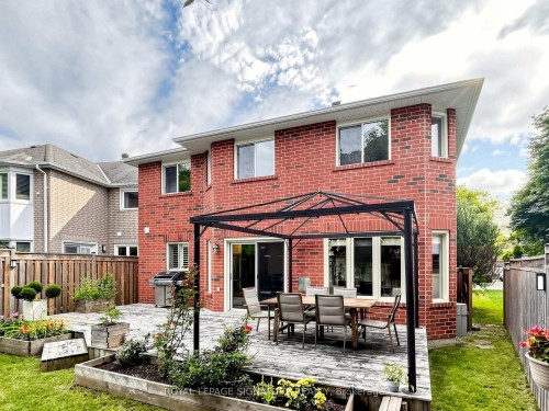 81 Pinnacle Trail, Aurora, ON 