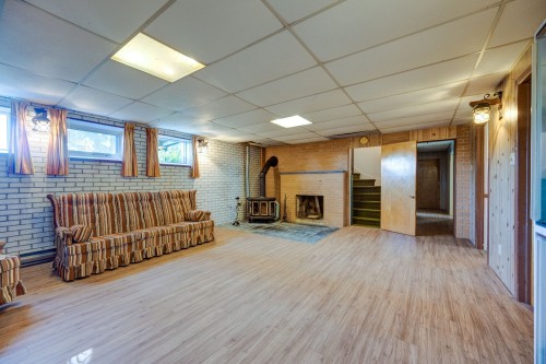 Salle familiale - 900 Ch. St-Jacques, Crabtree, QC 