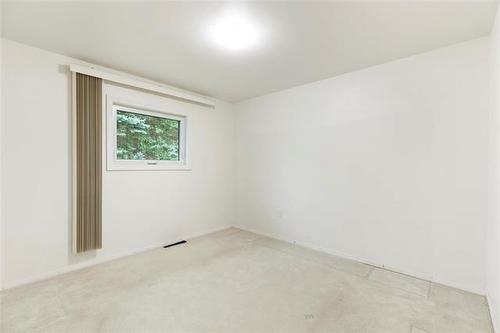 50 Cedar Ave, Garson, MB 
