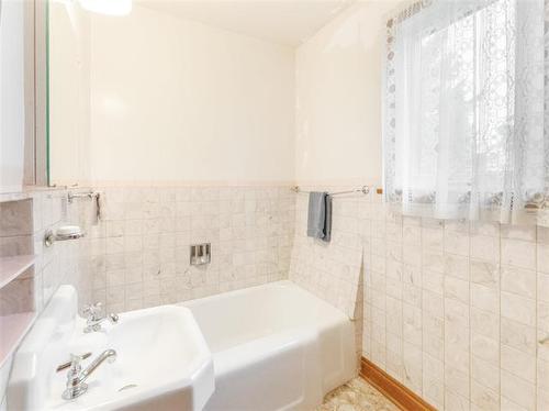 637 William Ave, Winnipeg, MB 