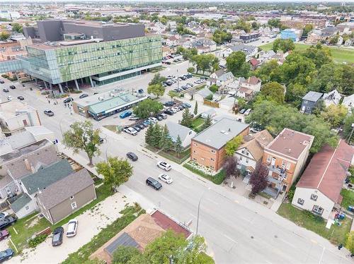 637 William Ave, Winnipeg, MB 