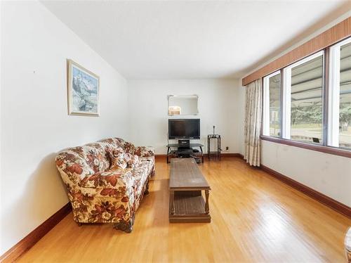 637 William Ave, Winnipeg, MB 