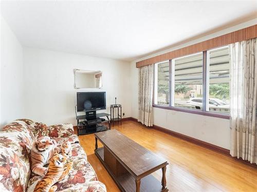 637 William Ave, Winnipeg, MB 