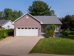 43 Ridgewell PL Fredericton, NB E3B 6J9