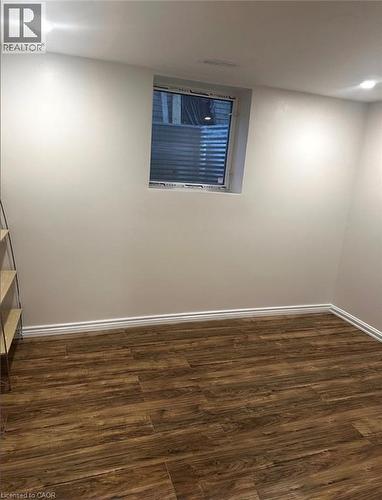535 APPLEDALE Crescent Unit# Basement , Waterloo, Ontario N2T 1V8 4