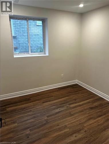 535 APPLEDALE Crescent Unit# Basement , Waterloo, Ontario N2T 1V8 5