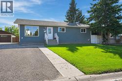 10206 Ross CRESCENT North Battleford, SK S9A 3R6