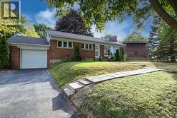 17 ORCHARD Crescent Guelph, ON N1E 1W9