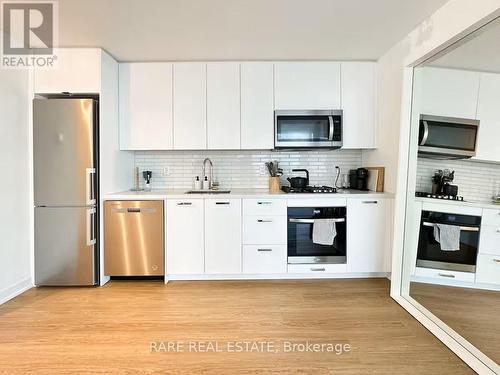 617 - 195 MCCAUL STREET , Toronto, Ontario M5T 1W6 4
