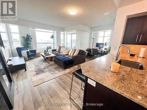 805 - 65 EAST LIBERTY STREET , Toronto, Ontario M6K 3R2 2
