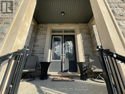 3041 POST ROAD , Oakville, Ontario L6H 7C4 2