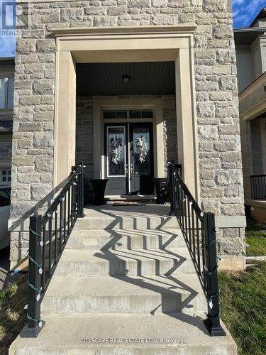3041 POST ROAD , Oakville, Ontario L6H 7C4 3