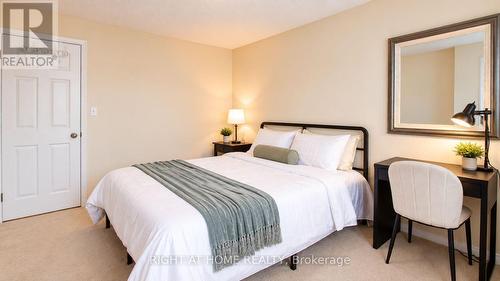 35 Chantilly Street, Kitchener, ON 