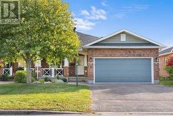 6 AMBERLAKES DRIVE Ottawa, ON K2S 1Z9