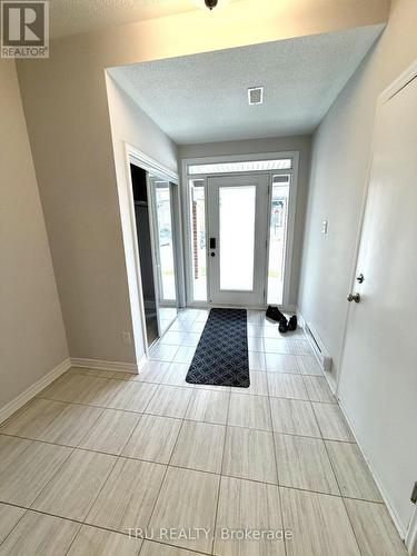 805 KINIW PRIVATE , Ottawa, Ontario K1K 4Z4 2