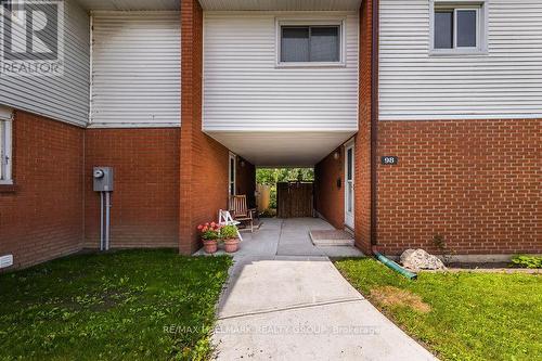 98 - 1045 MORRISON DRIVE , Ottawa, Ontario K2H 7L2 2