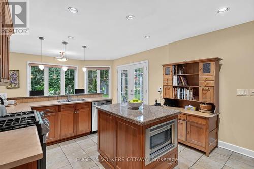 250 Faircrest Road, Ottawa, ON 