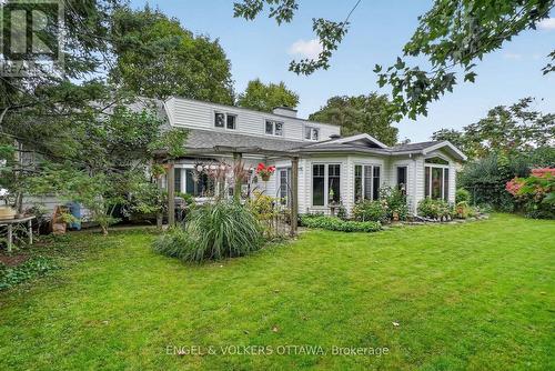 250 Faircrest Road, Ottawa, ON 