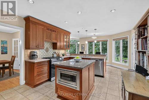 250 Faircrest Road, Ottawa, ON 
