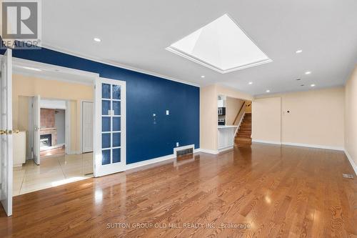 2 LEITA COURT , Toronto, Ontario M9A 4W2 5