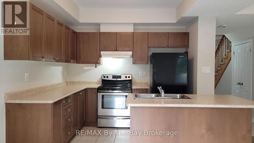 28 ARCADIA DRIVE , Wasaga Beach, Ontario L9Z 3C7 3