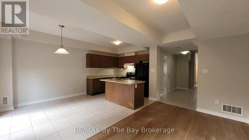 28 ARCADIA DRIVE , Wasaga Beach, Ontario L9Z 3C7 5
